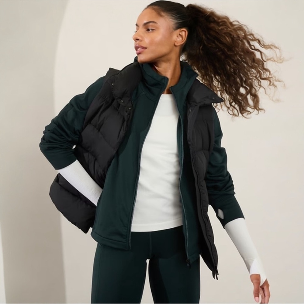 NWT Athleta Altitude Edge Jacket in color Cypress - Picture 4 of 9